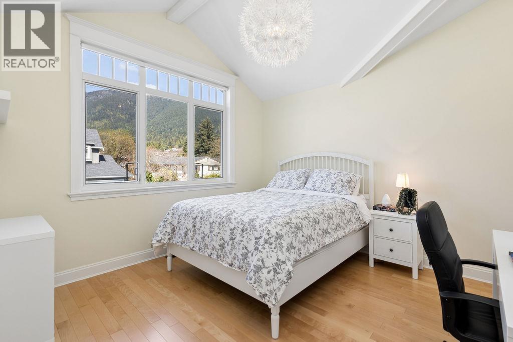 991 Hampshire Road, North Vancouver, British Columbia  V7R 1V1 - Photo 34 - R3110258