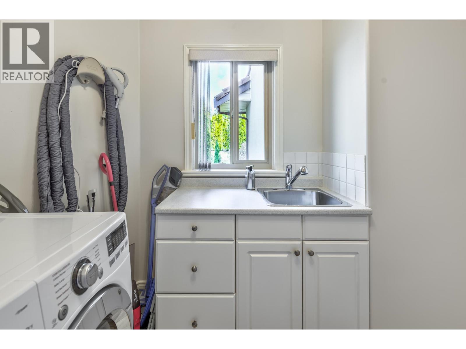 3102 Fisher Court, Coquitlam, British Columbia  V3E 2R8 - Photo 37 - R3110266