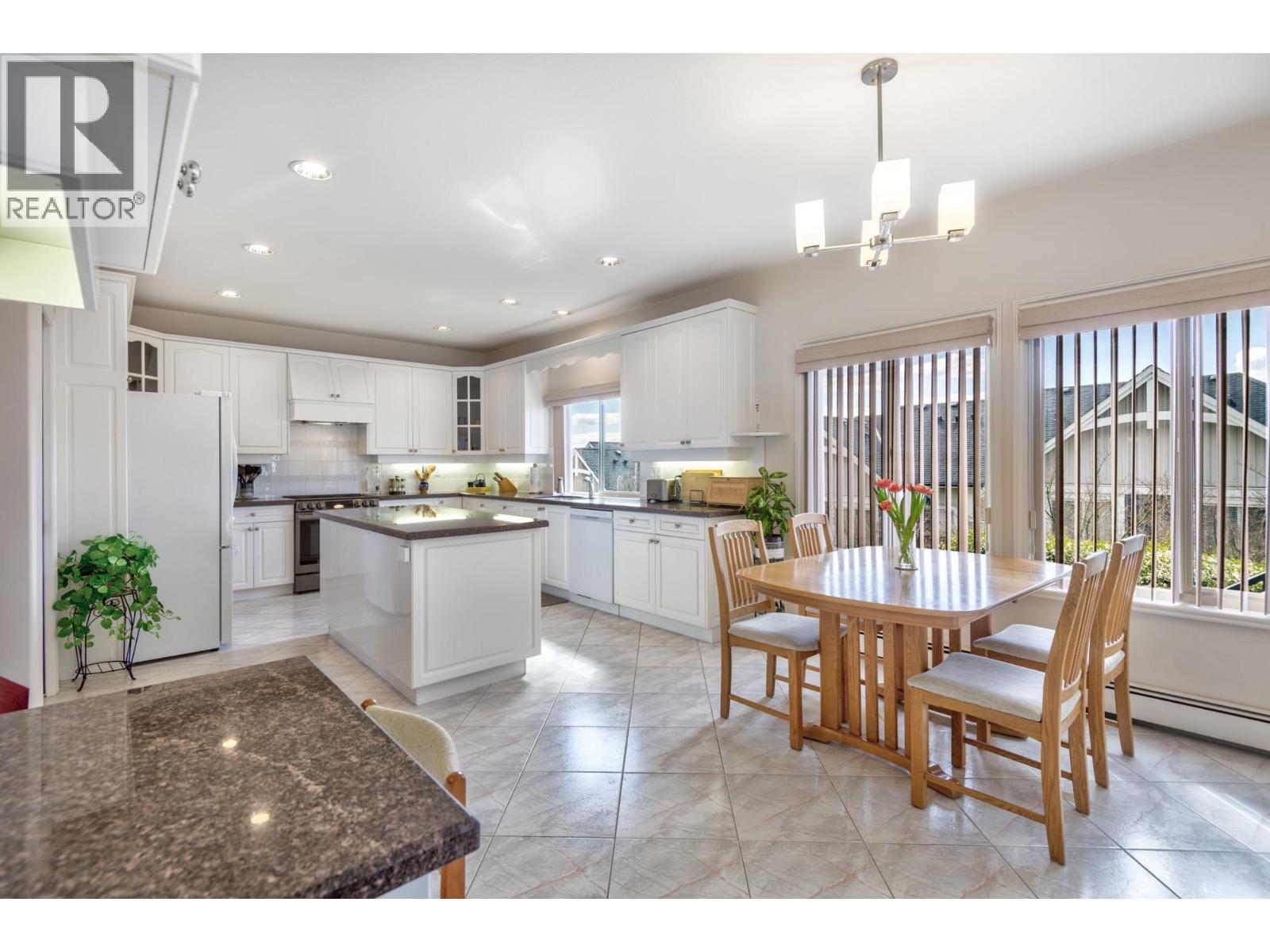 3102 Fisher Court, Coquitlam, British Columbia  V3E 2R8 - Photo 7 - R3110266