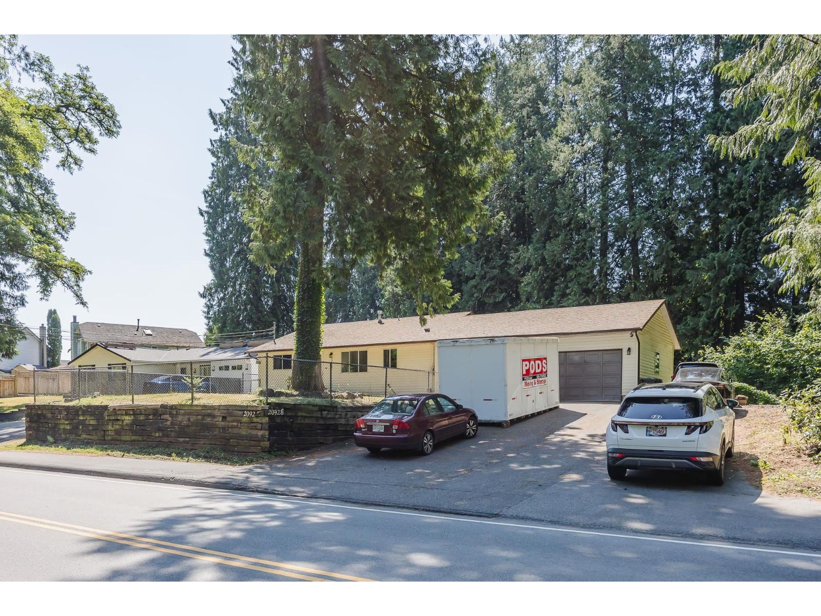 20928 96 Avenue, Langley, British Columbia  V1M 2P7 - Photo 2 - R3107488