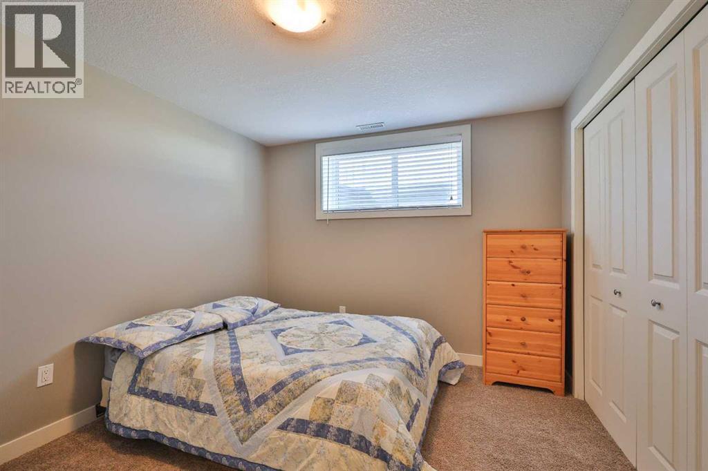 320 S 200 W, Raymond, Alberta  T0K 2S0 - Photo 24 - A2296274