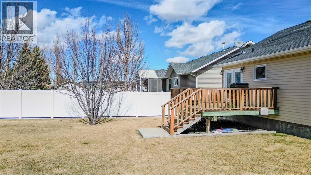 320 S 200 W, Raymond, Alberta  T0K 2S0 - Photo 43 - A2296274