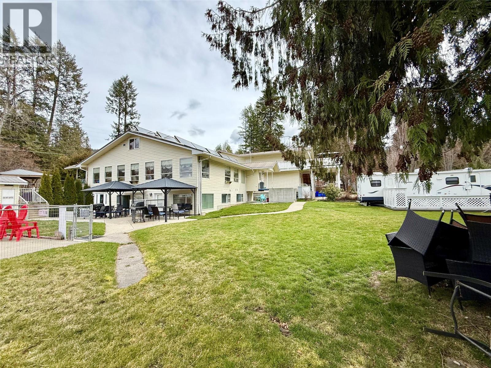 61 Kingsley Road, Christina Lake, British Columbia  V0H 1E2 - Photo 64 - 10382271