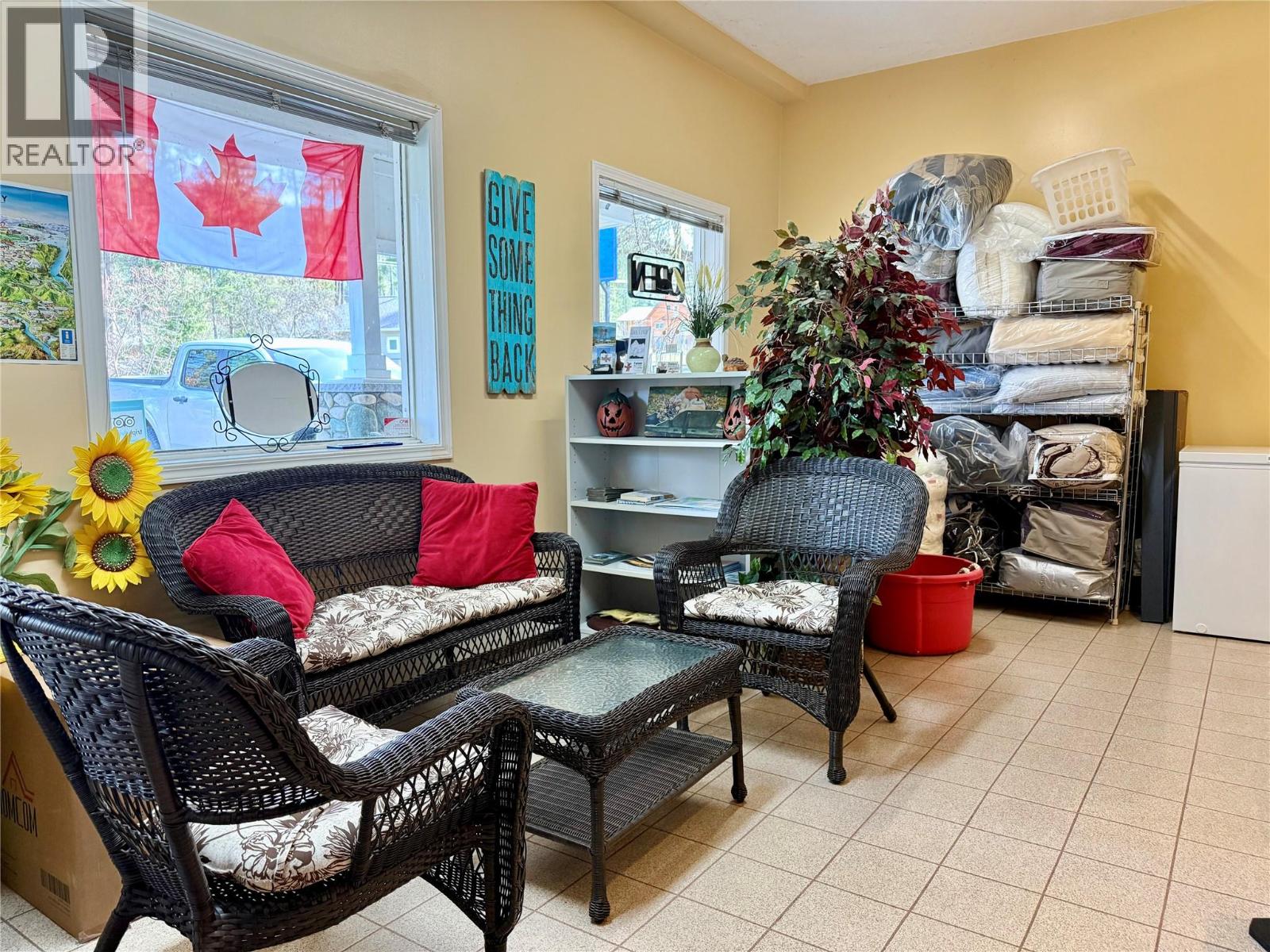 61 Kingsley Road, Christina Lake, British Columbia  V0H 1E2 - Photo 6 - 10382271