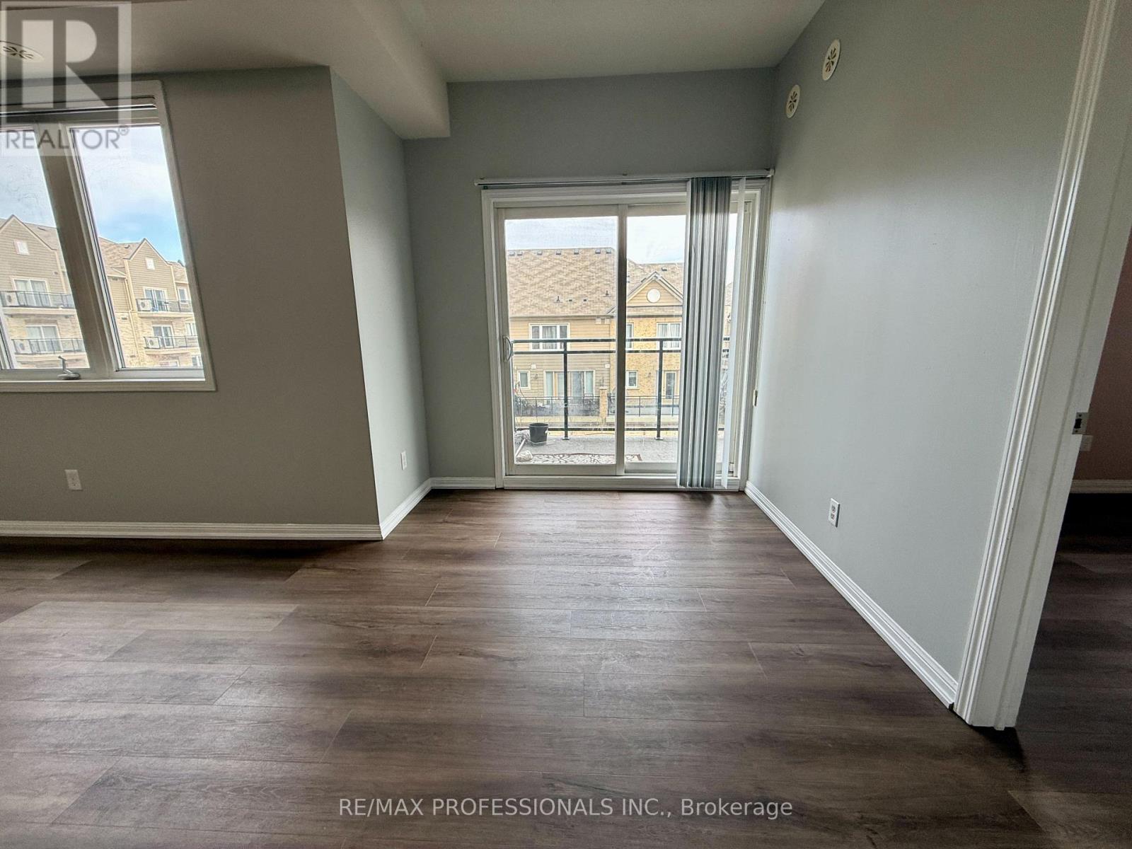 313 - 3075 Thomas Street, Mississauga, Ontario  L5M 0M4 - Photo 10 - W12938350