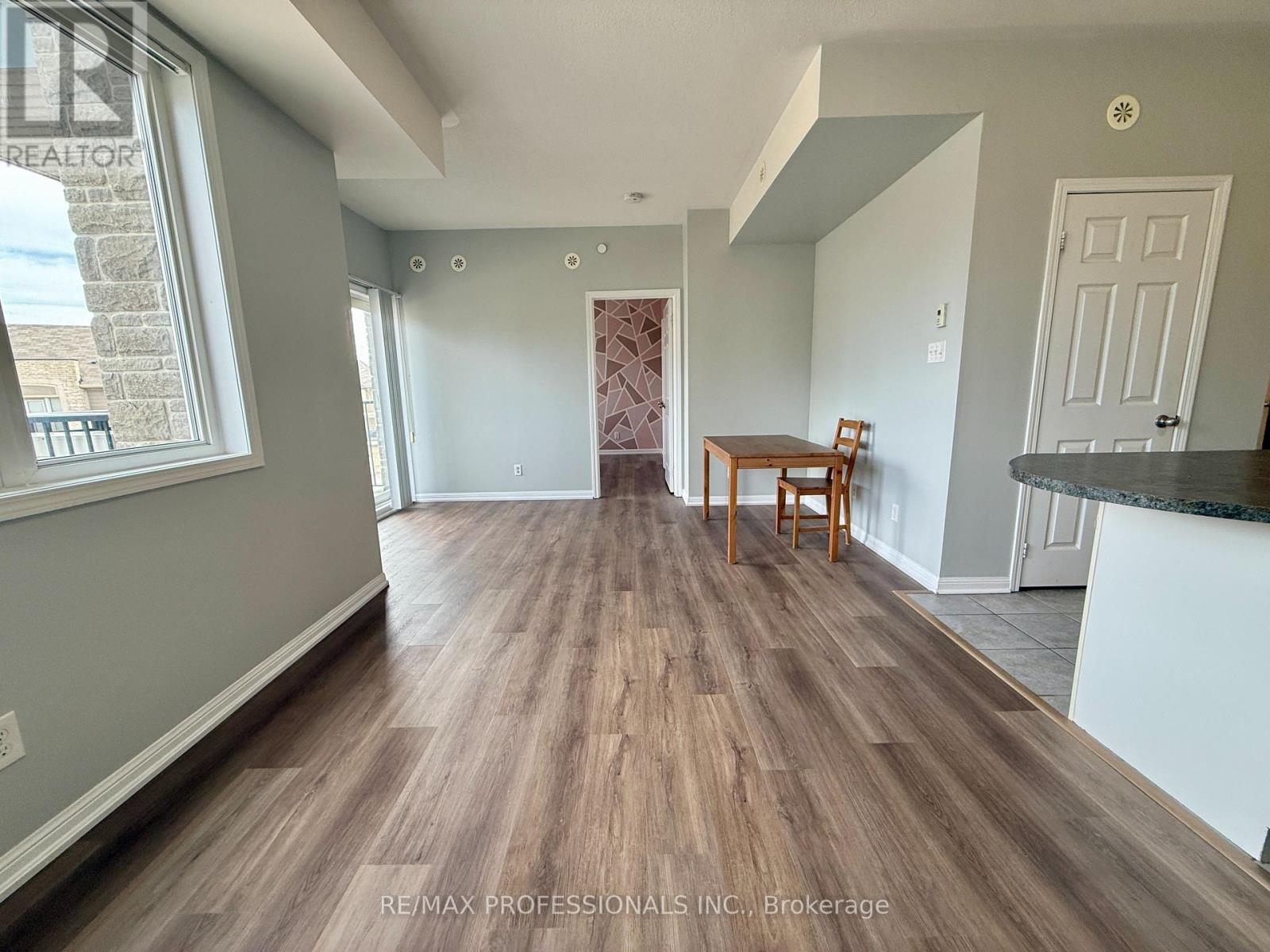 313 - 3075 Thomas Street, Mississauga, Ontario  L5M 0M4 - Photo 7 - W12938350