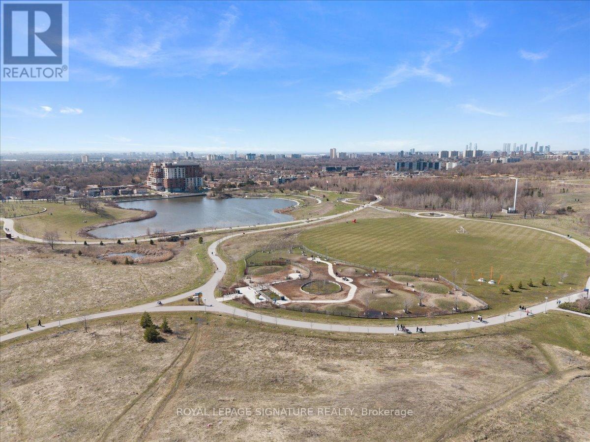 8 - 181 William Duncan Road, Toronto, Ontario  M3K 0B7 - Photo 36 - W12989570