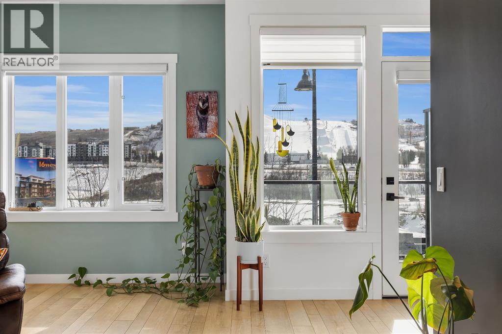 171 Greenbriar Place NW, Calgary, Alberta  T3B 6J3 - Photo 3 - A2299960