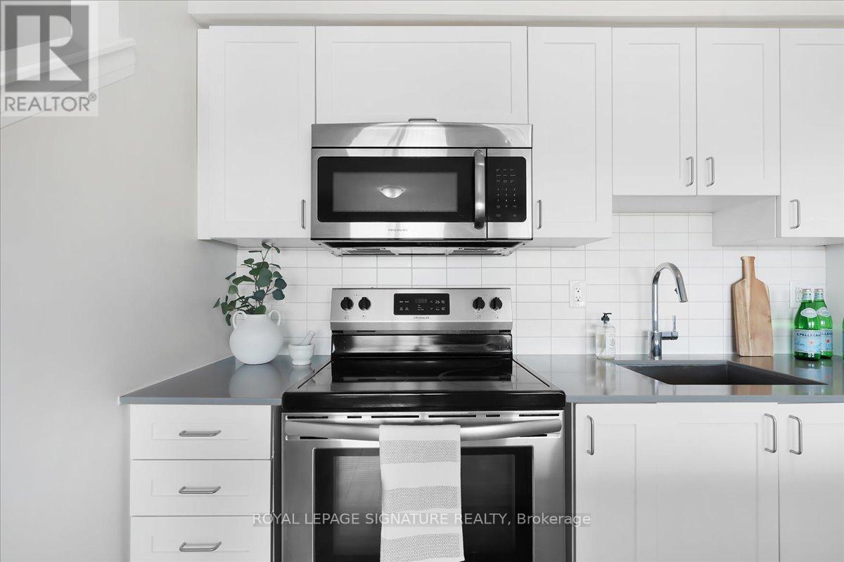 8 - 181 William Duncan Road, Toronto, Ontario  M3K 0B7 - Photo 8 - W12989570