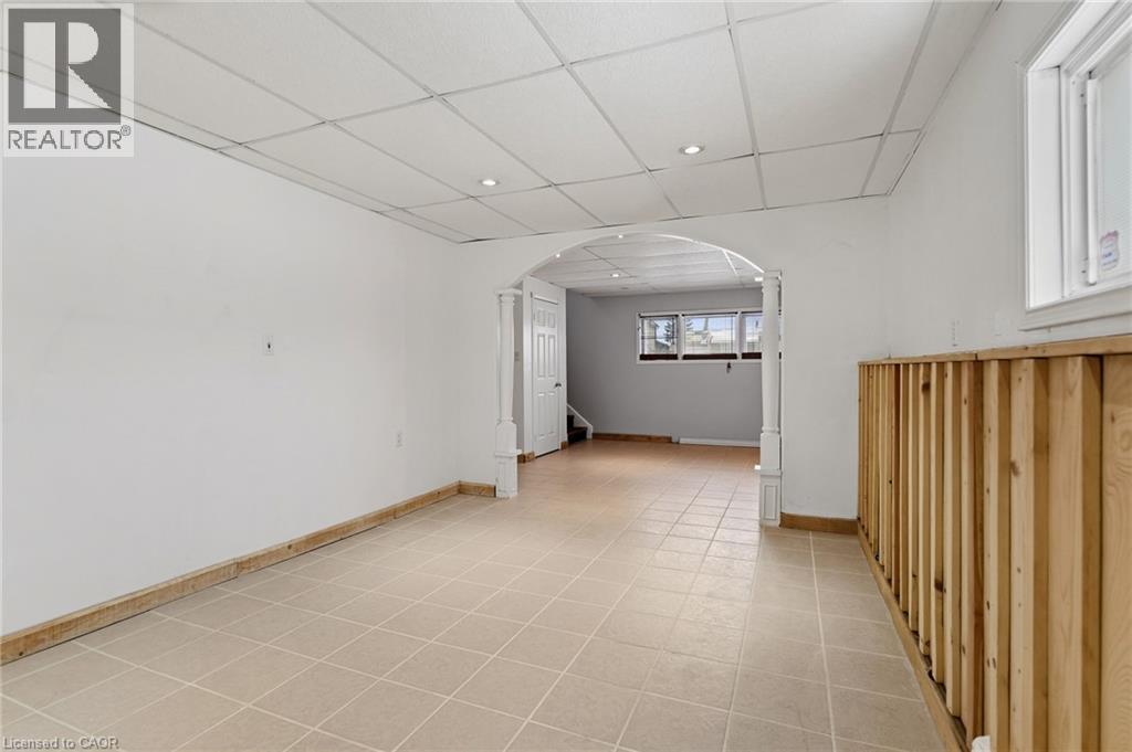 379 Southworth Street S, Welland, Ontario  L3B 2A1 - Photo 25 - 40805985