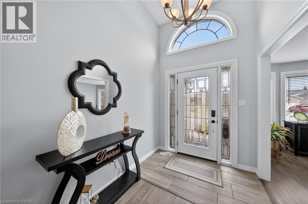 102 Nathan Court, Cambridge, Ontario  N1P 1C1 - Photo 4 - 40818483