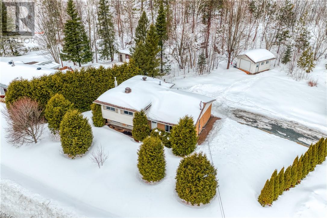 36 Ronald Crescent, Lively, Ontario  P3Y 1C9 - Photo 2 - 2127087