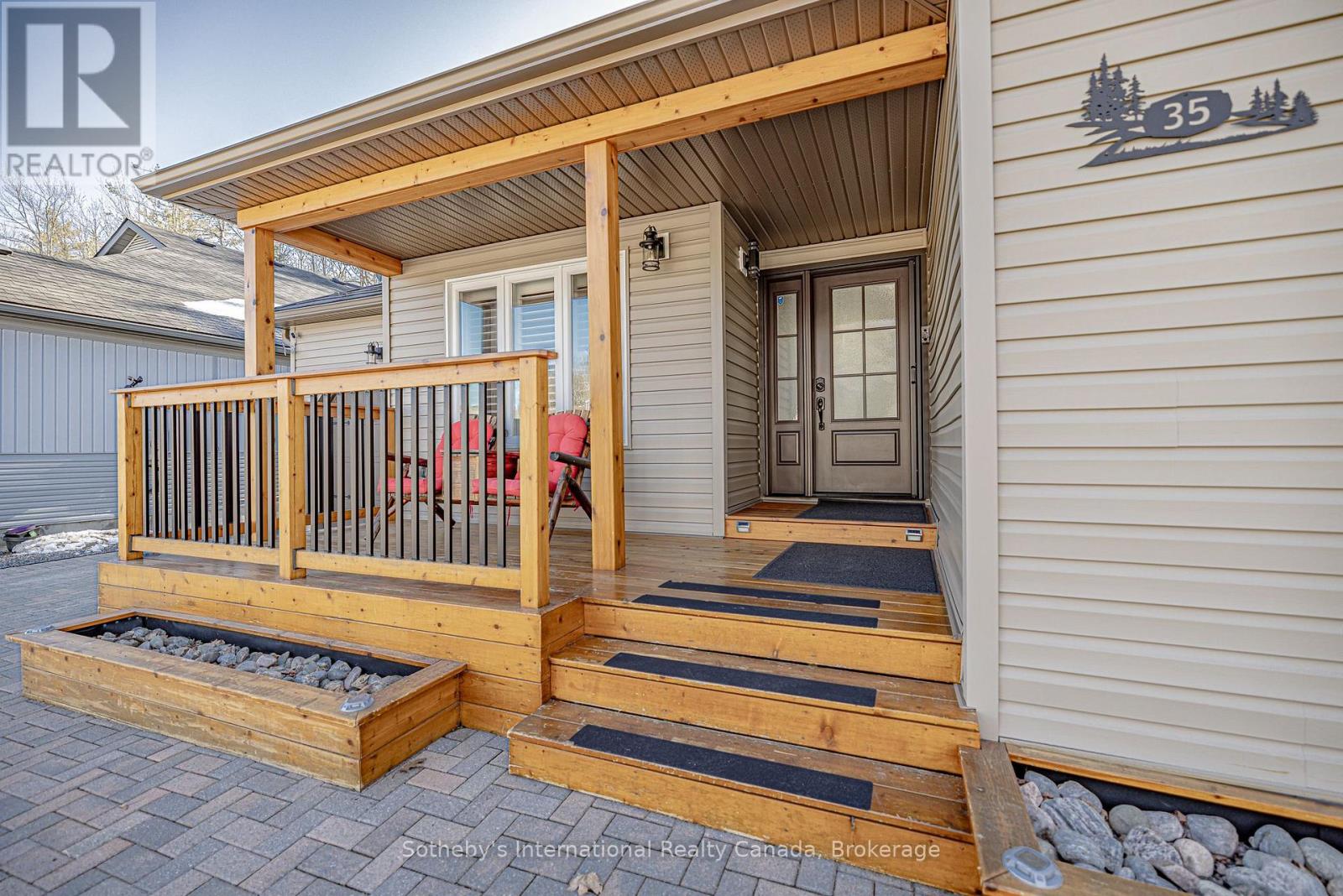 35 Pineridge Gate, Gravenhurst, Ontario  P1P 1Y4 - Photo 4 - X12991112