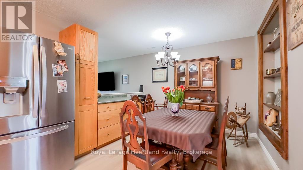 4 Ducharme Crescent, Bluewater, Ontario  N0M 1G0 - Photo 11 - X12991168