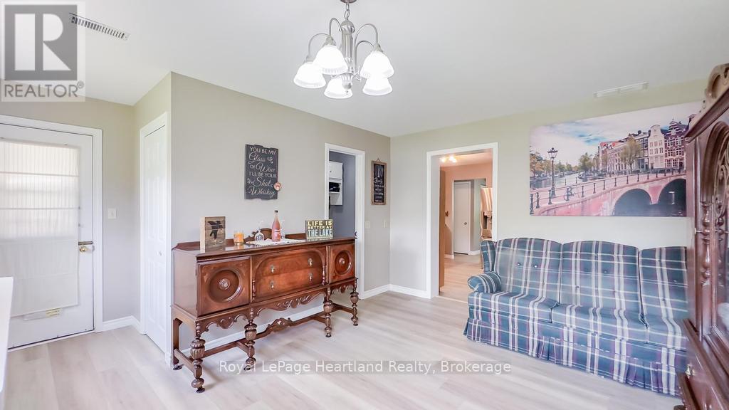 4 Ducharme Crescent, Bluewater, Ontario  N0M 1G0 - Photo 16 - X12991168