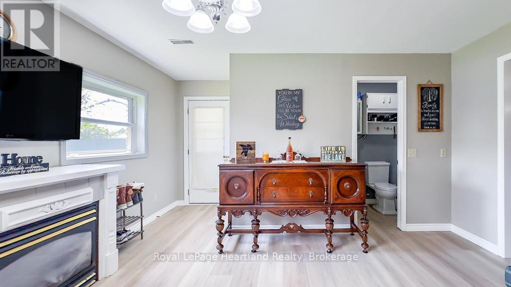 4 Ducharme Crescent, Bluewater, Ontario  N0M 1G0 - Photo 17 - X12991168