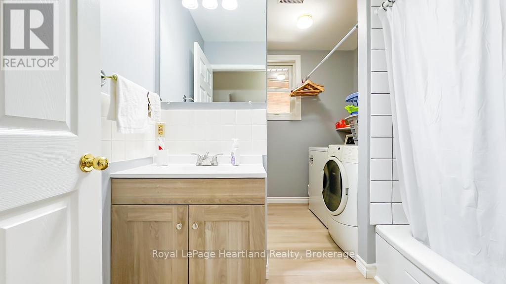 4 Ducharme Crescent, Bluewater, Ontario  N0M 1G0 - Photo 20 - X12991168