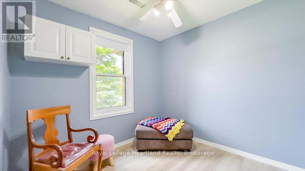 4 Ducharme Crescent, Bluewater, Ontario  N0M 1G0 - Photo 22 - X12991168