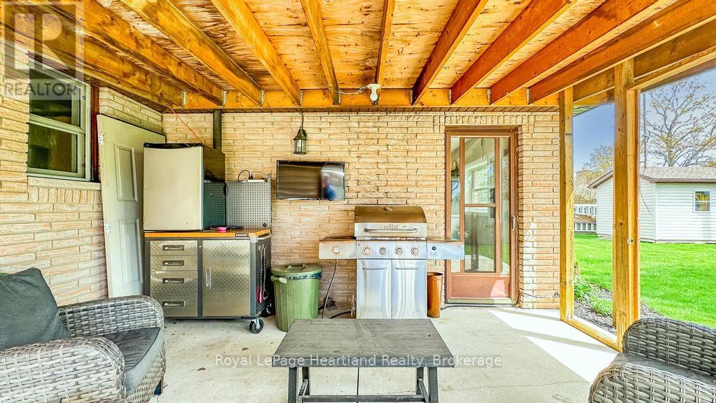 4 Ducharme Crescent, Bluewater, Ontario  N0M 1G0 - Photo 34 - X12991168