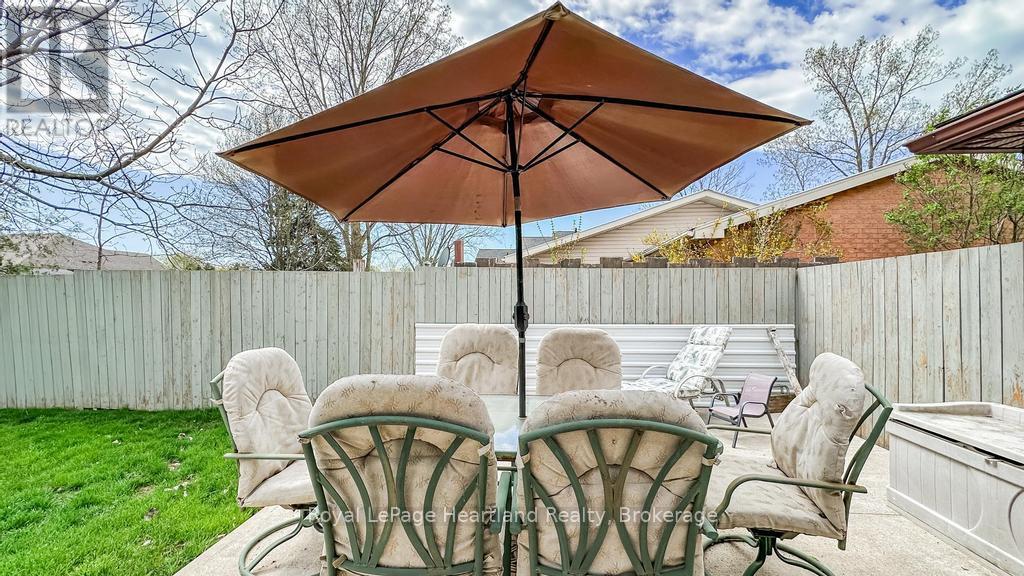 4 Ducharme Crescent, Bluewater, Ontario  N0M 1G0 - Photo 37 - X12991168