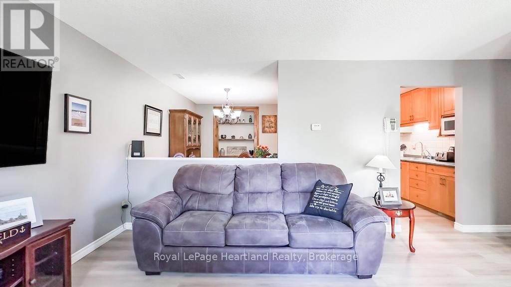 4 Ducharme Crescent, Bluewater, Ontario  N0M 1G0 - Photo 7 - X12991168