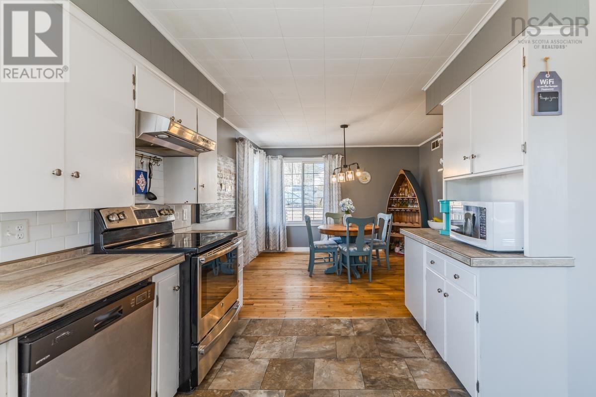 56 Regent Street, Amherst, Nova Scotia  B4H 3T1 - Photo 11 - 202607203