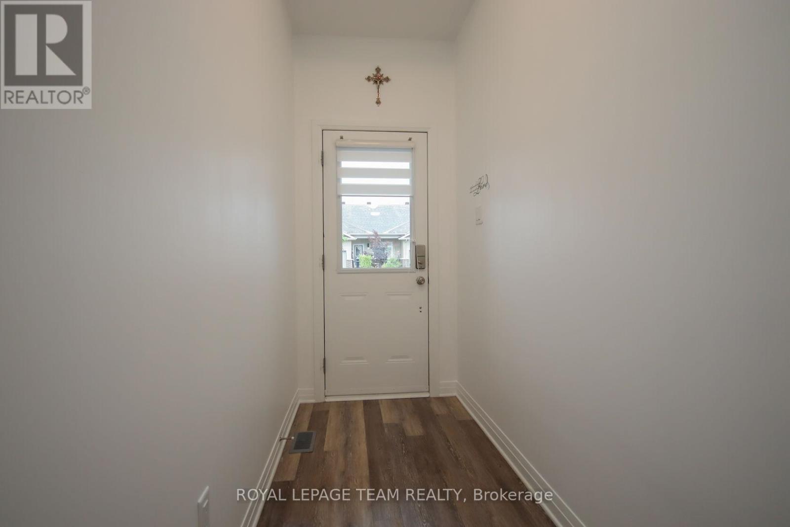 38 Mona Mcbride Drive, Arnprior, Ontario  K7S 0C6 - Photo 3 - X12991114