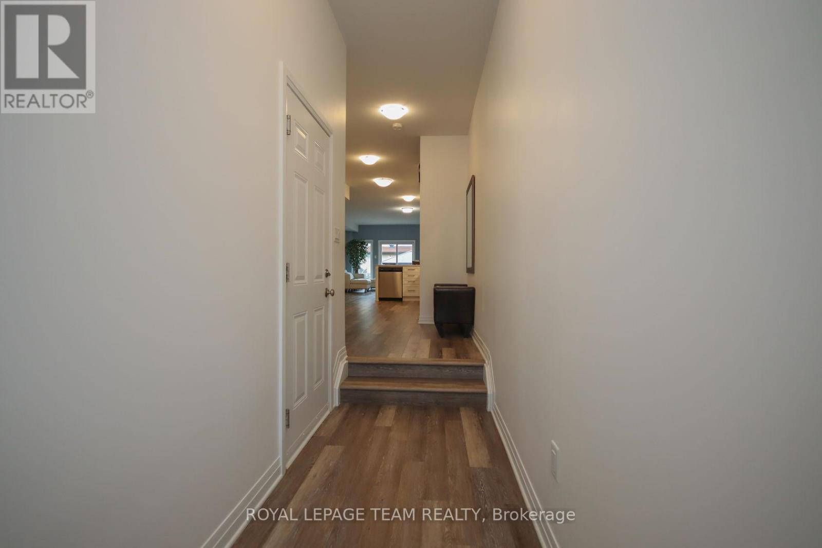 38 Mona Mcbride Drive, Arnprior, Ontario  K7S 0C6 - Photo 4 - X12991114