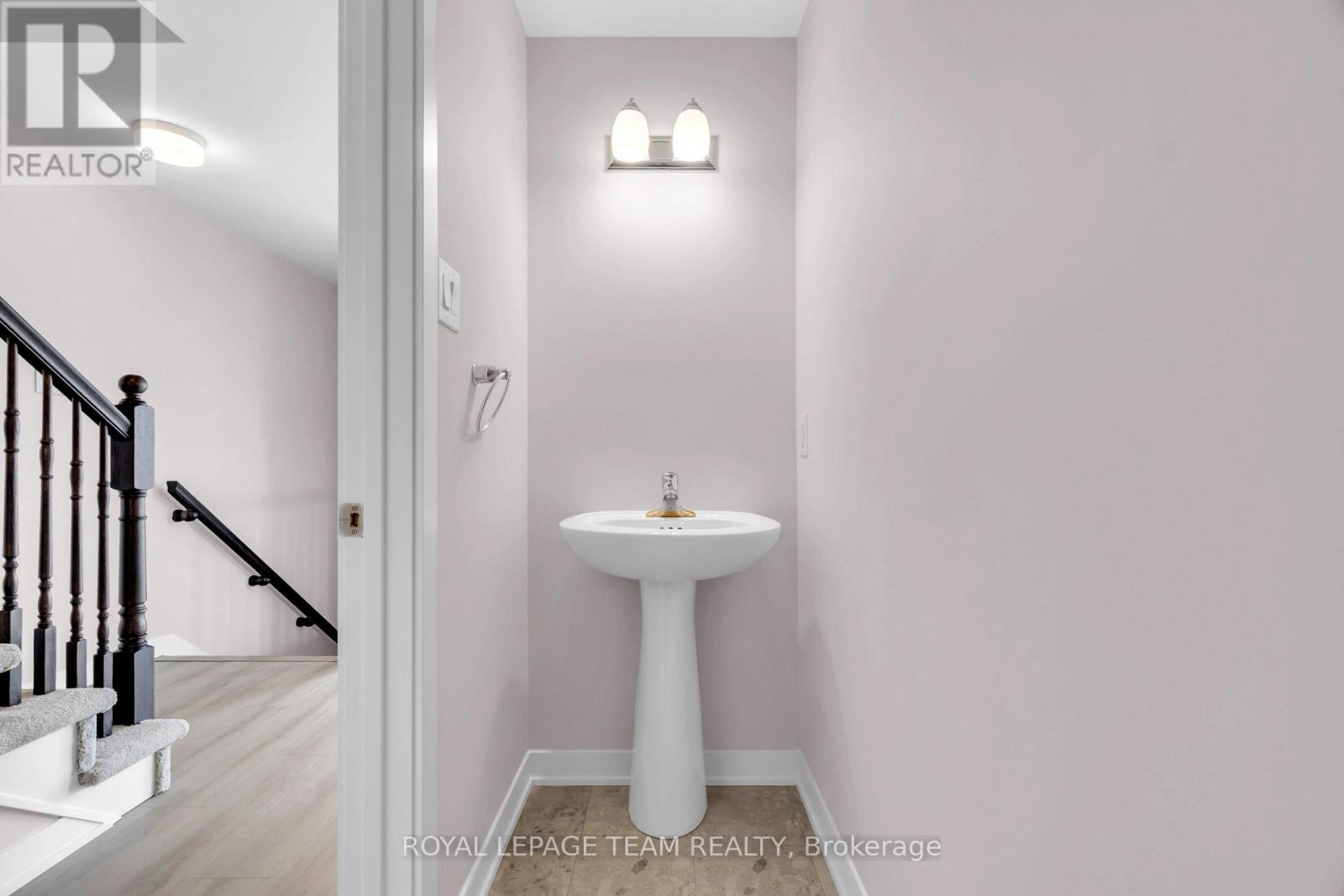 810 Parnian Private, Ottawa, Ontario  K2J 7K6 - Photo 3 - X12991128