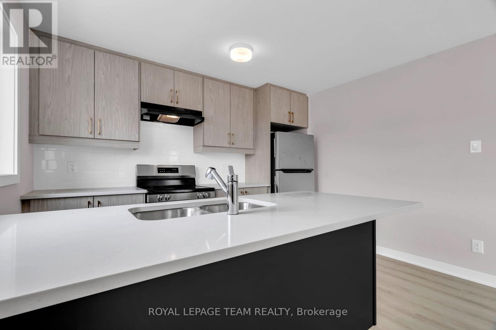 810 Parnian Private, Ottawa, Ontario  K2J 7K6 - Photo 7 - X12991128