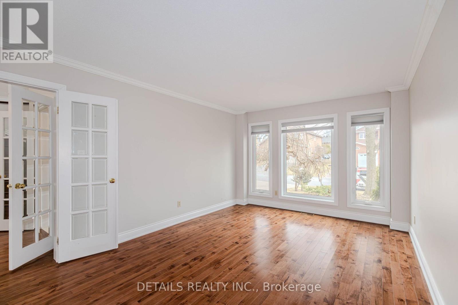 42 Rosenfeld Crescent, Ottawa, Ontario  K2K 2L2 - Photo 5 - X12991188