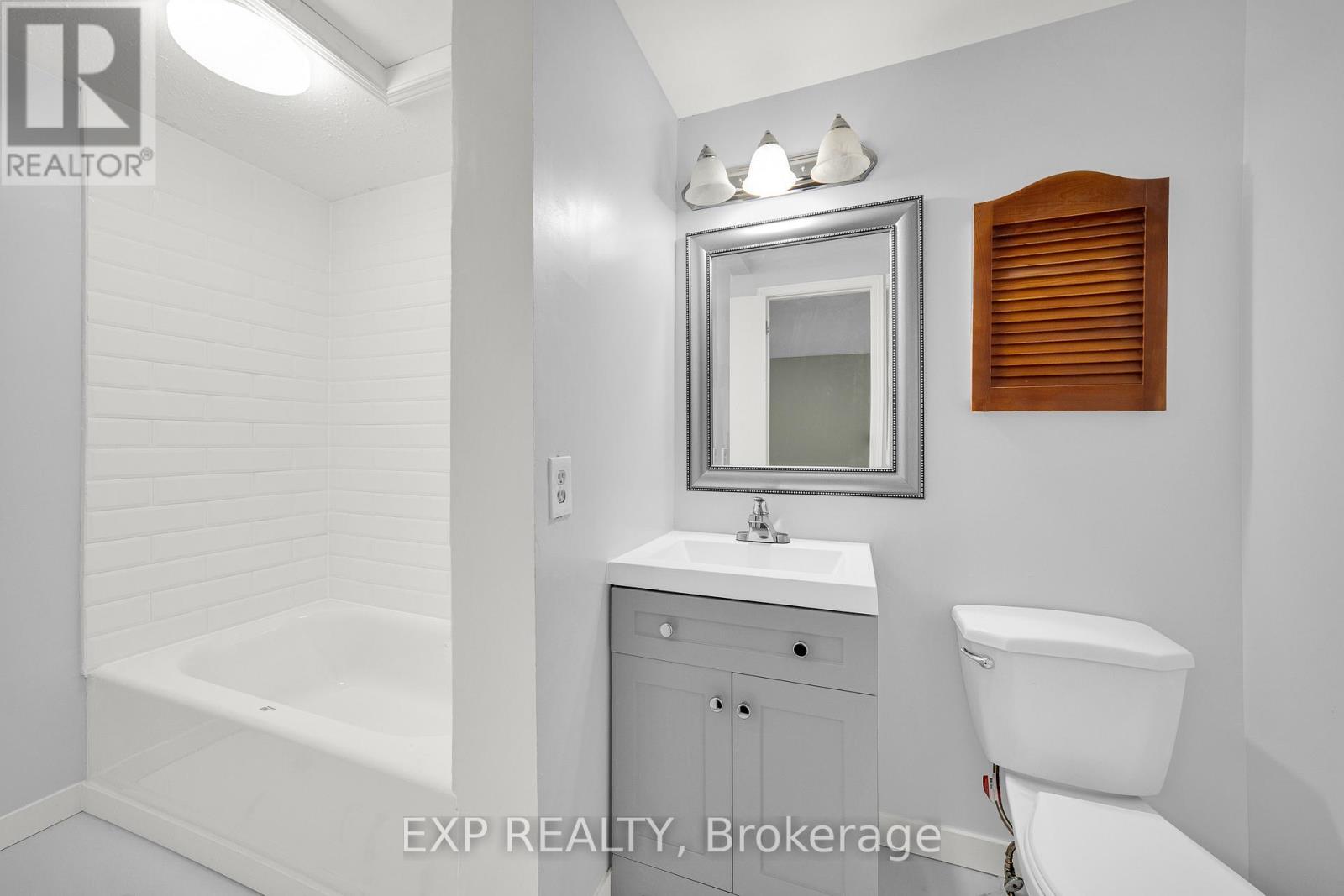 4 Huntersfield Drive, Ottawa, Ontario  K1T 3E4 - Photo 22 - X12991214