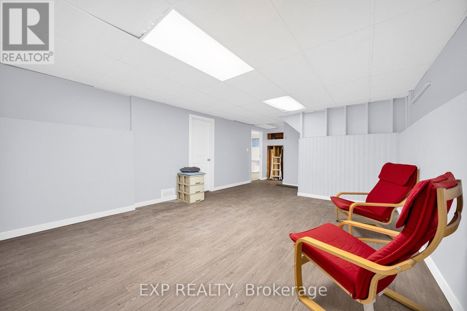 4 Huntersfield Drive, Ottawa, Ontario  K1T 3E4 - Photo 32 - X12991214