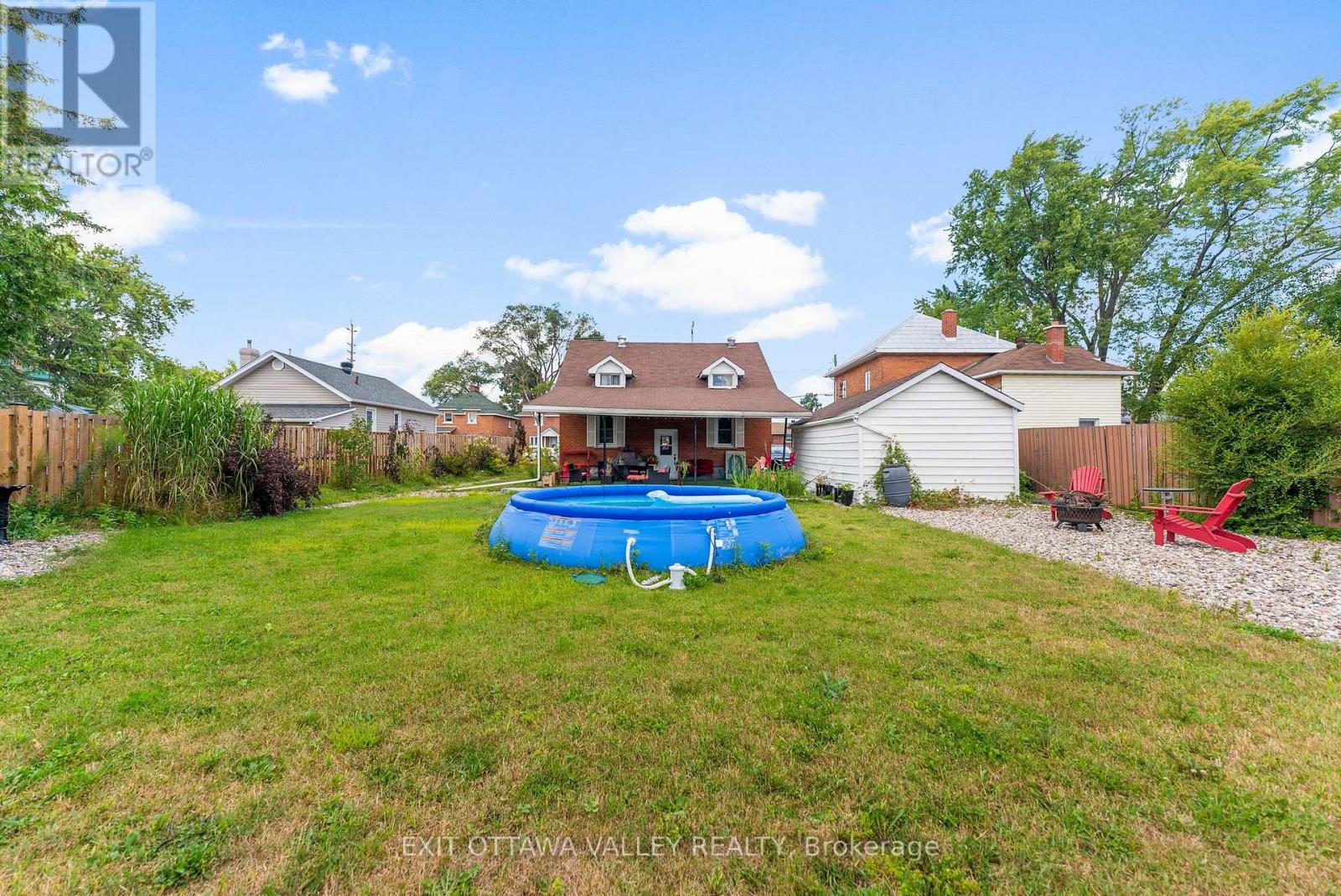 329 Third Avenue, Pembroke, Ontario  K8A 5G5 - Photo 10 - X12991120