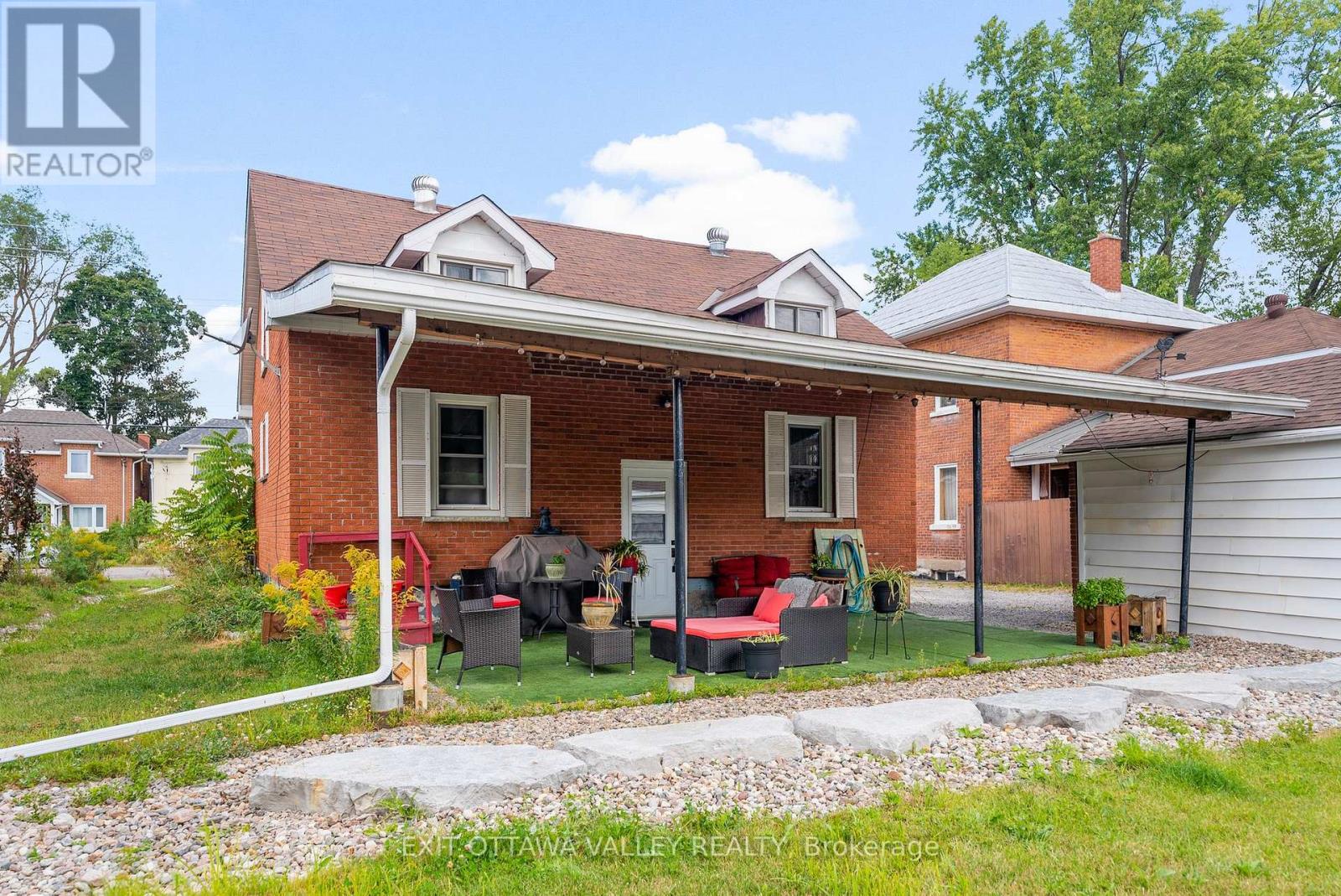 329 Third Avenue, Pembroke, Ontario  K8A 5G5 - Photo 15 - X12991120