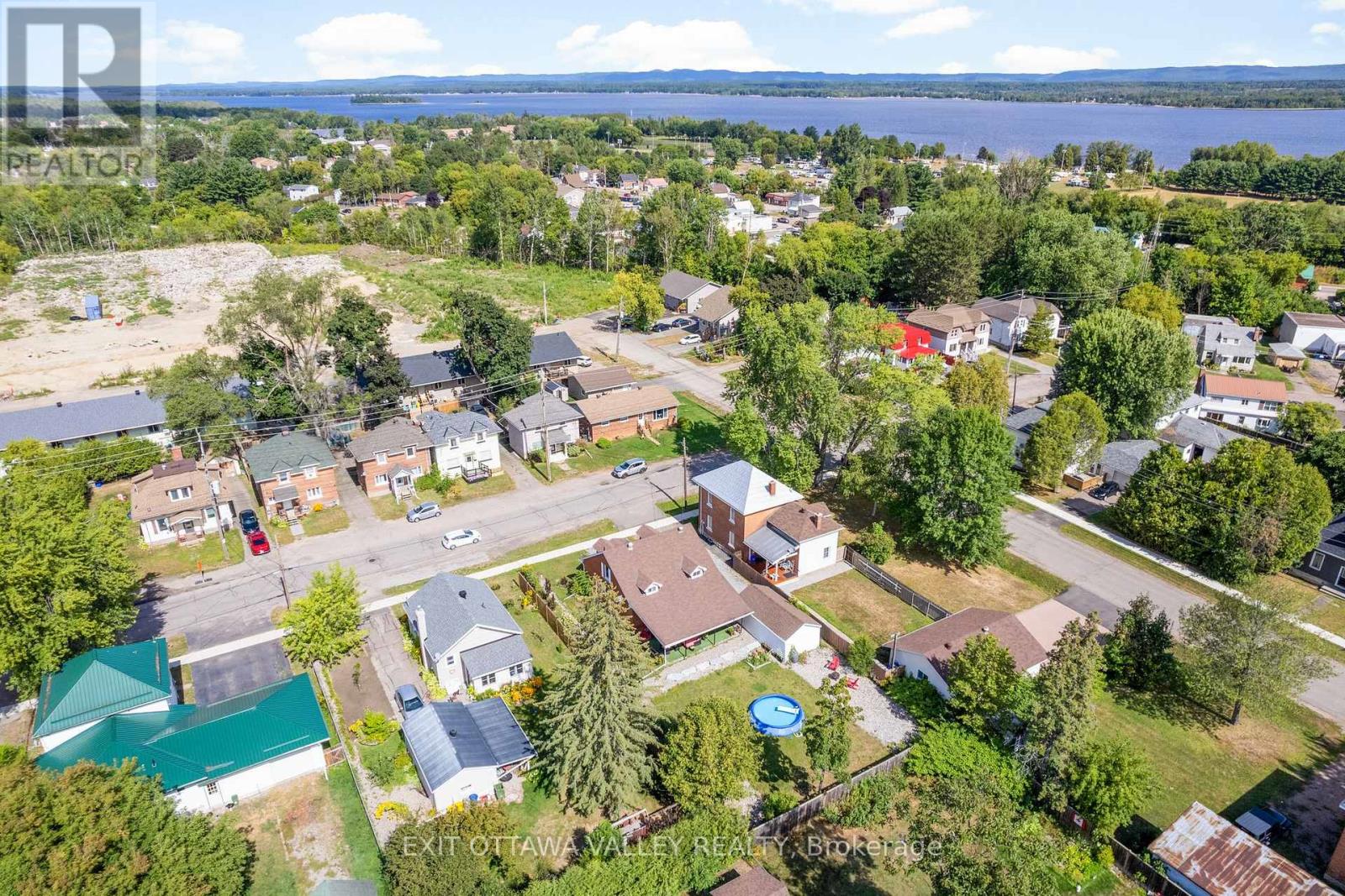 329 Third Avenue, Pembroke, Ontario  K8A 5G5 - Photo 18 - X12991120