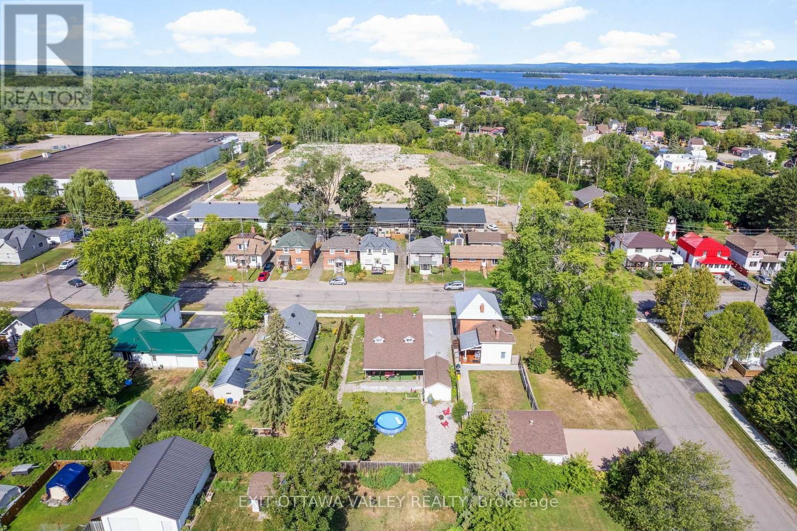 329 Third Avenue, Pembroke, Ontario  K8A 5G5 - Photo 19 - X12991120