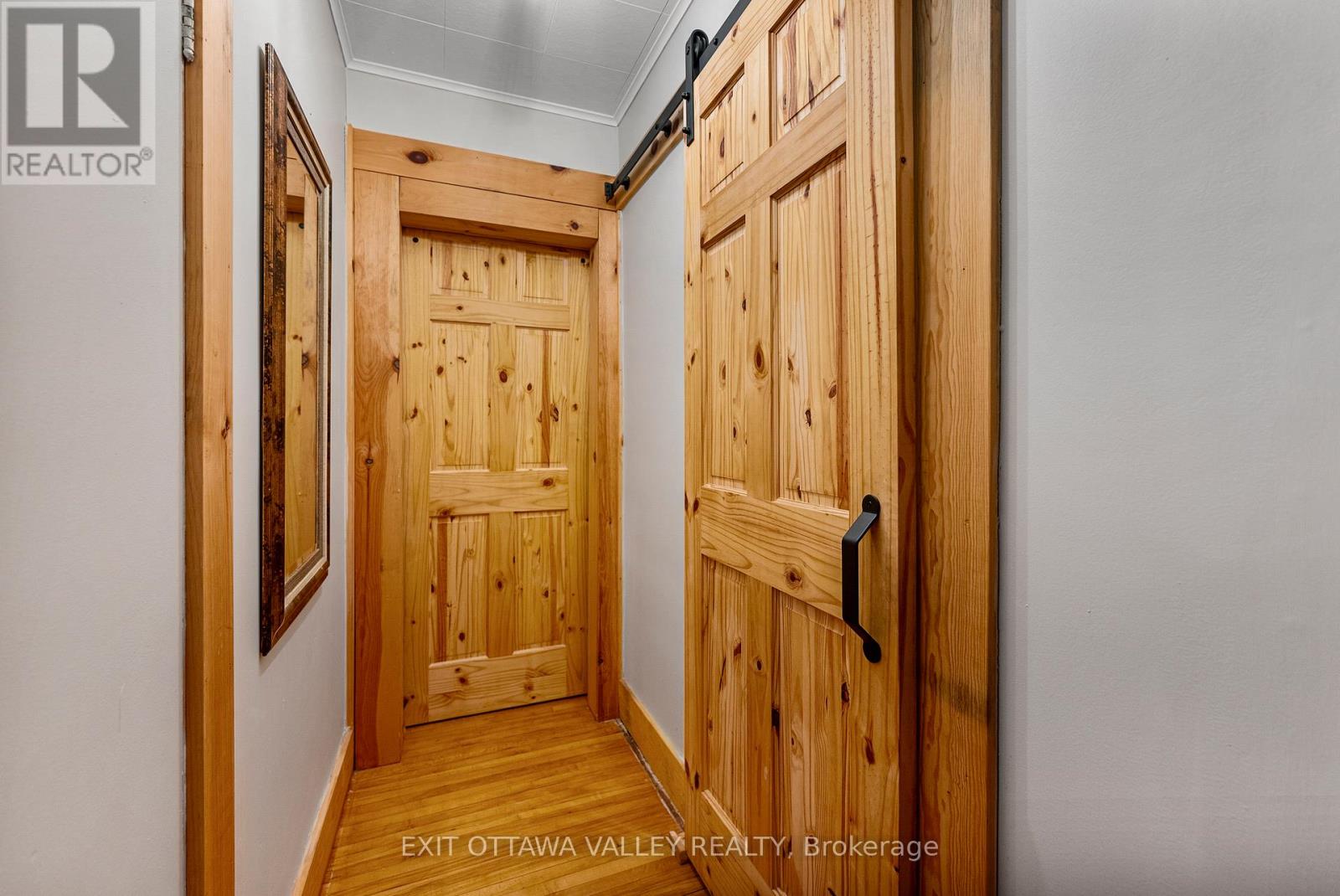 329 Third Avenue, Pembroke, Ontario  K8A 5G5 - Photo 26 - X12991120