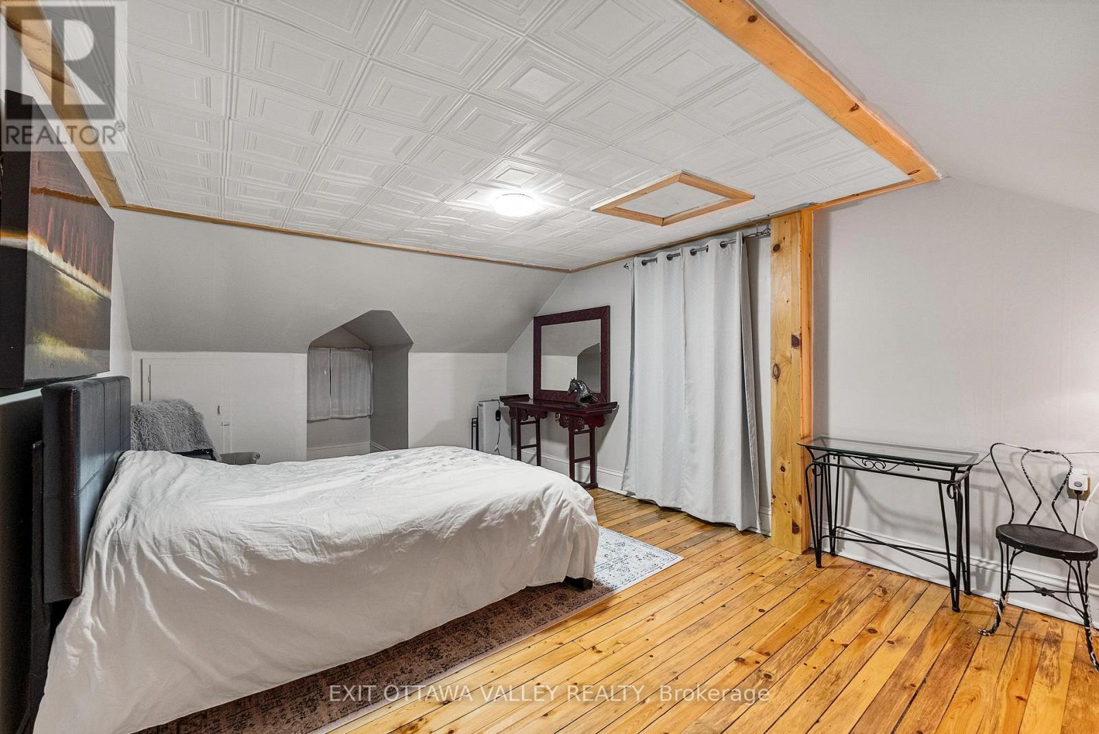 329 Third Avenue, Pembroke, Ontario  K8A 5G5 - Photo 38 - X12991120