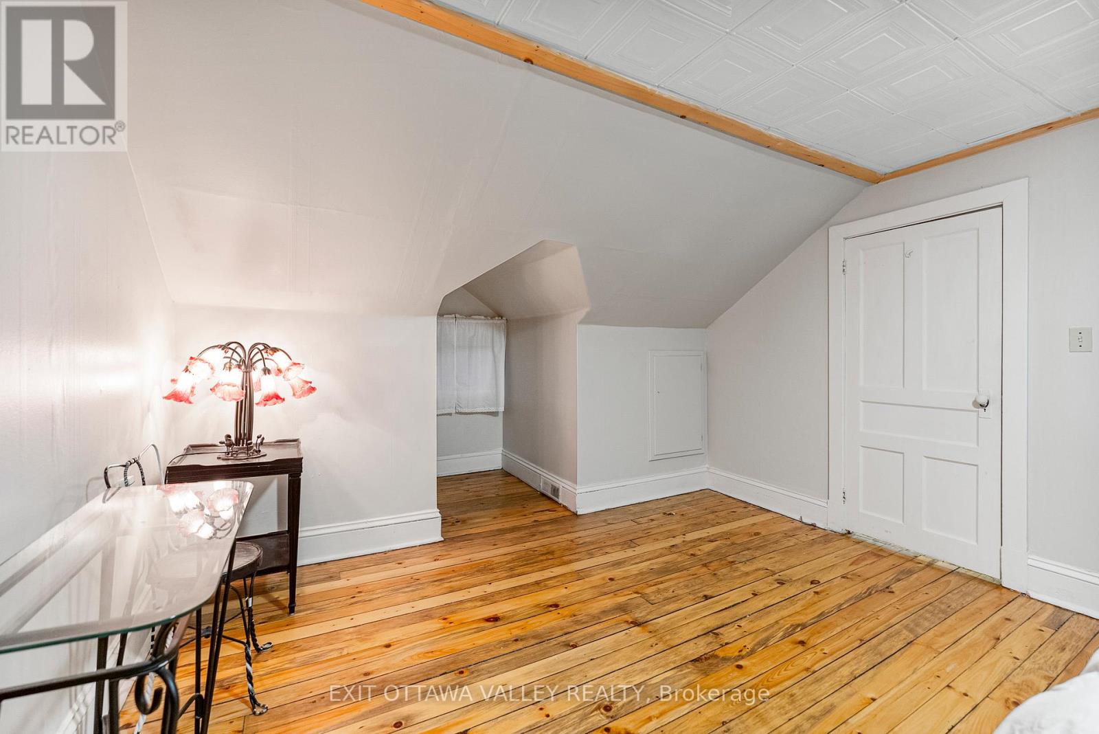 329 Third Avenue, Pembroke, Ontario  K8A 5G5 - Photo 40 - X12991120