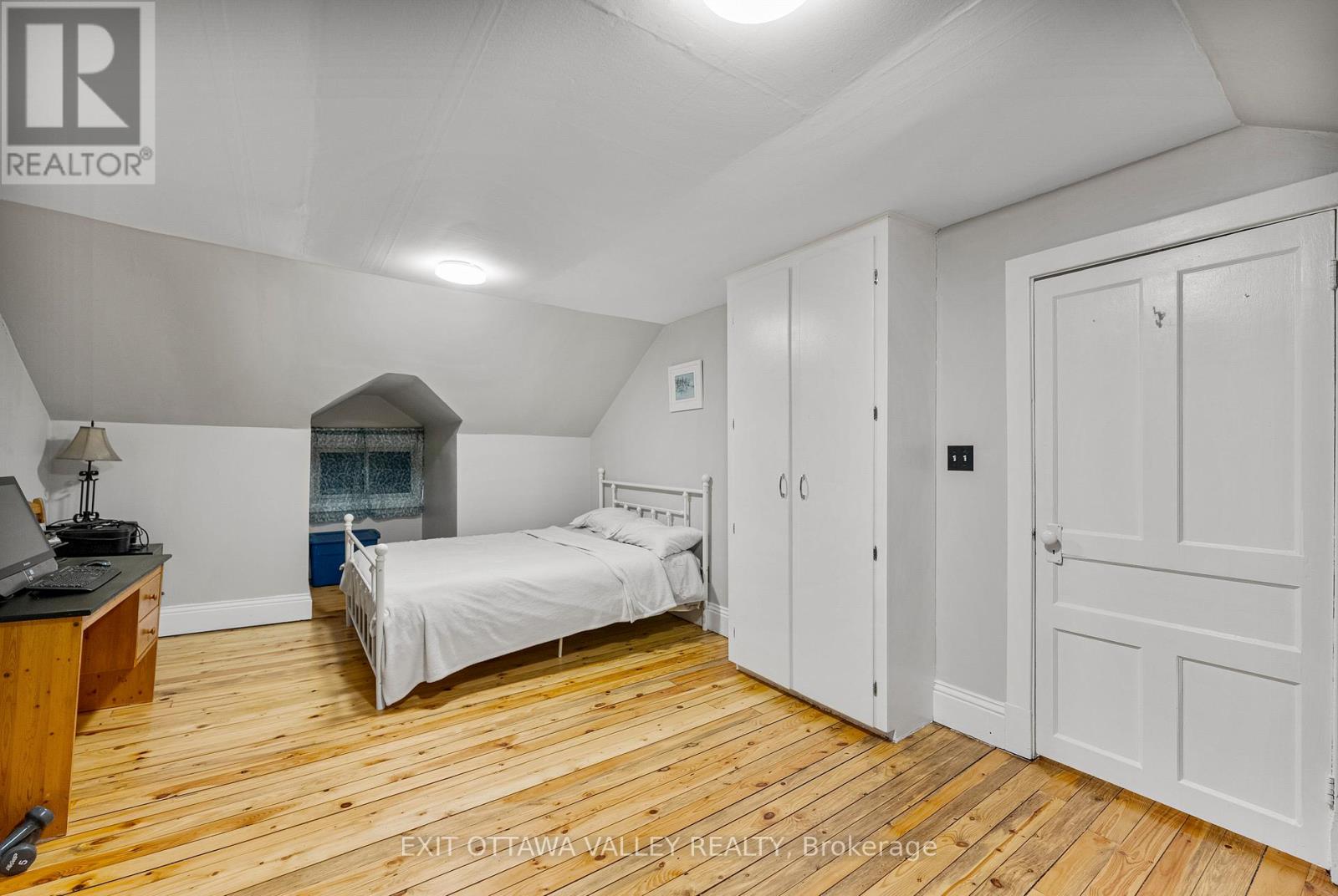 329 Third Avenue, Pembroke, Ontario  K8A 5G5 - Photo 42 - X12991120