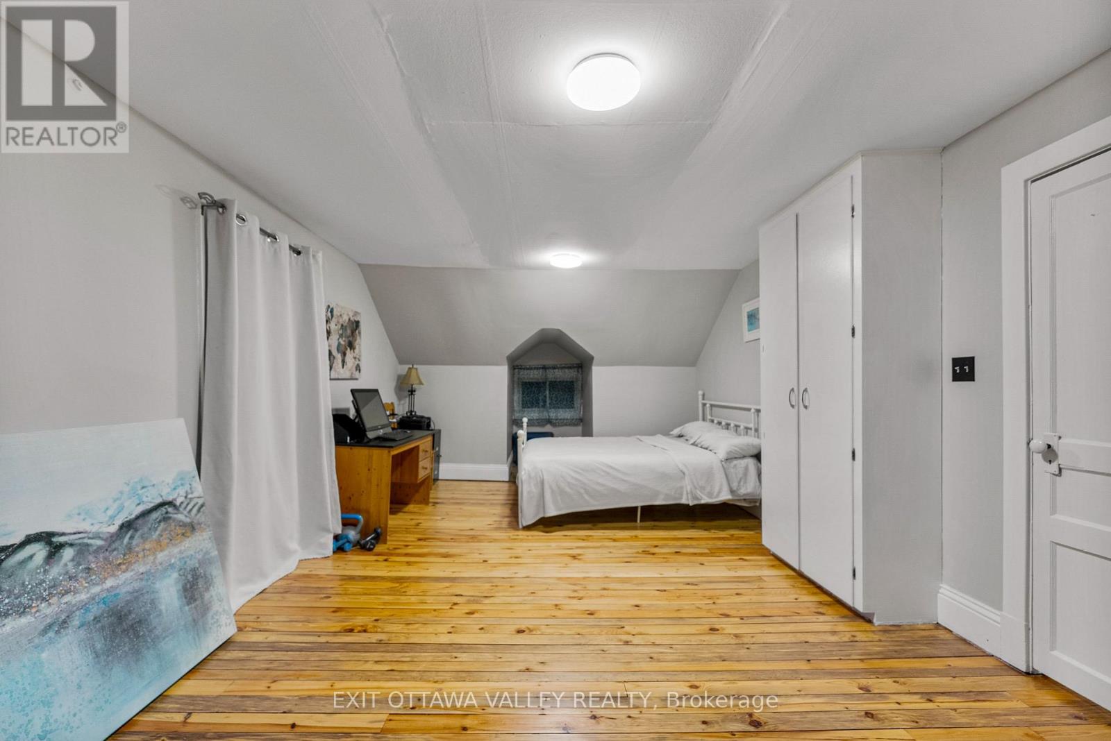 329 Third Avenue, Pembroke, Ontario  K8A 5G5 - Photo 43 - X12991120