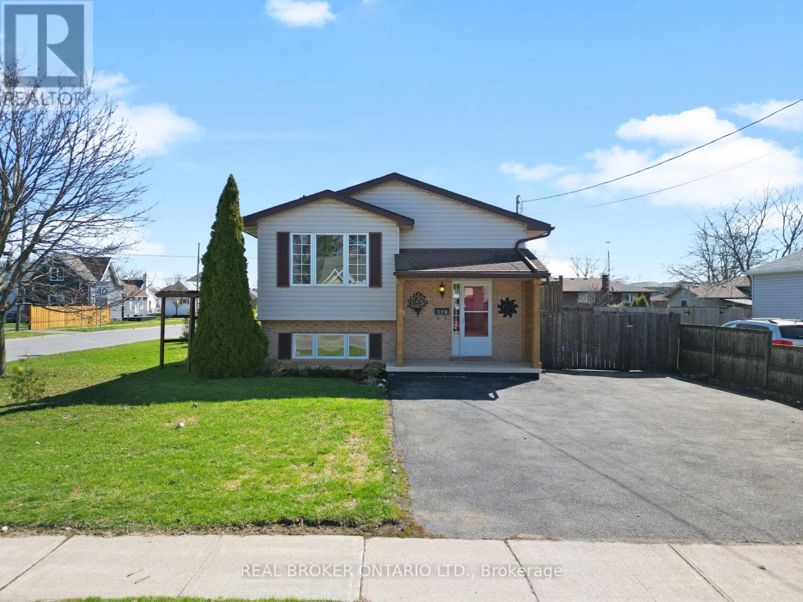 379 Southworth Street S, Welland, Ontario  L3B 2A1 - Photo 34 - X12798254