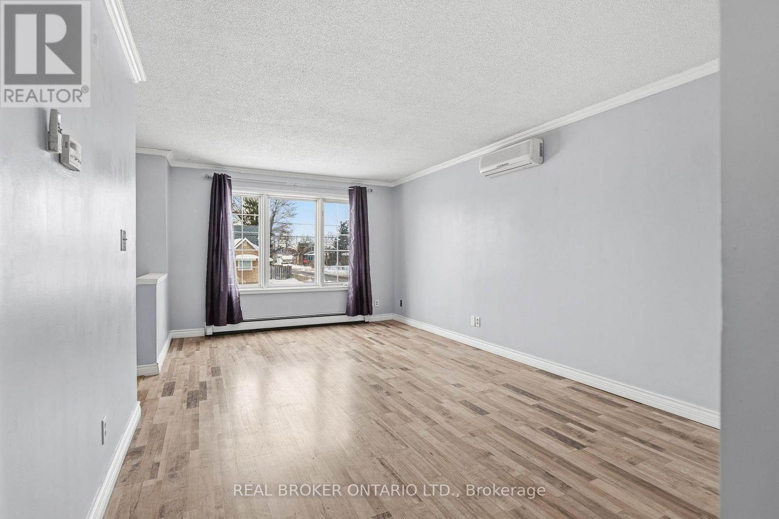 379 Southworth Street S, Welland, Ontario  L3B 2A1 - Photo 9 - X12798254