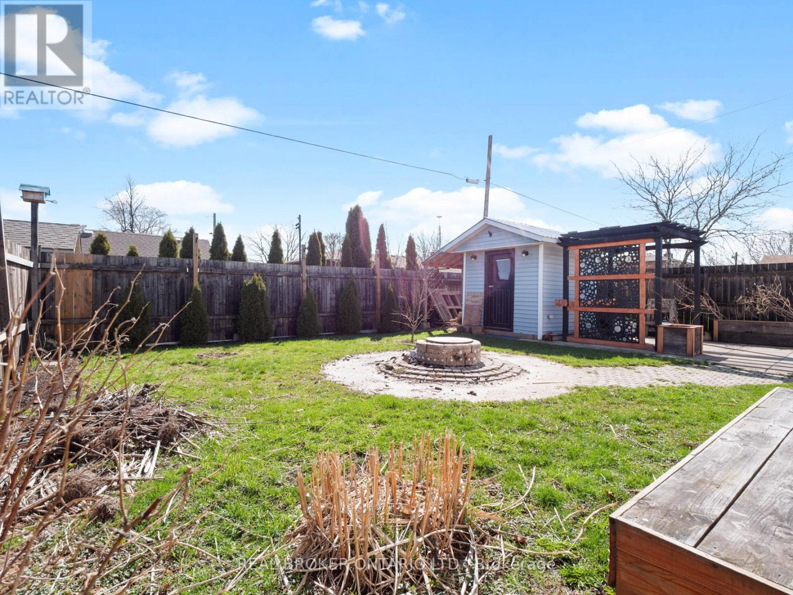 379 Southworth Street S, Welland, Ontario  L3B 2A1 - Photo 30 - X12798254