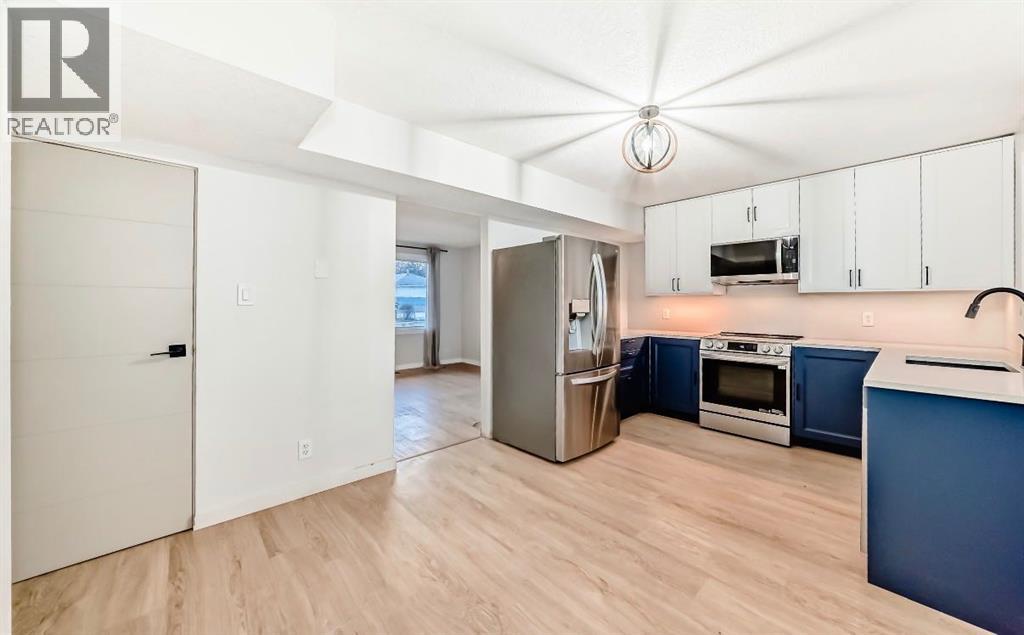 423 Regal Park Ne, Calgary, Alberta  T2E 0S6 - Photo 8 - A2280028