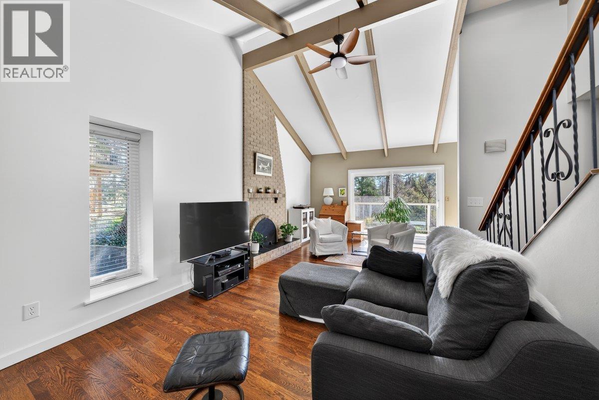 23419 Tamarack Lane, Maple Ridge, British Columbia  V2W 1A8 - Photo 6 - R3110272