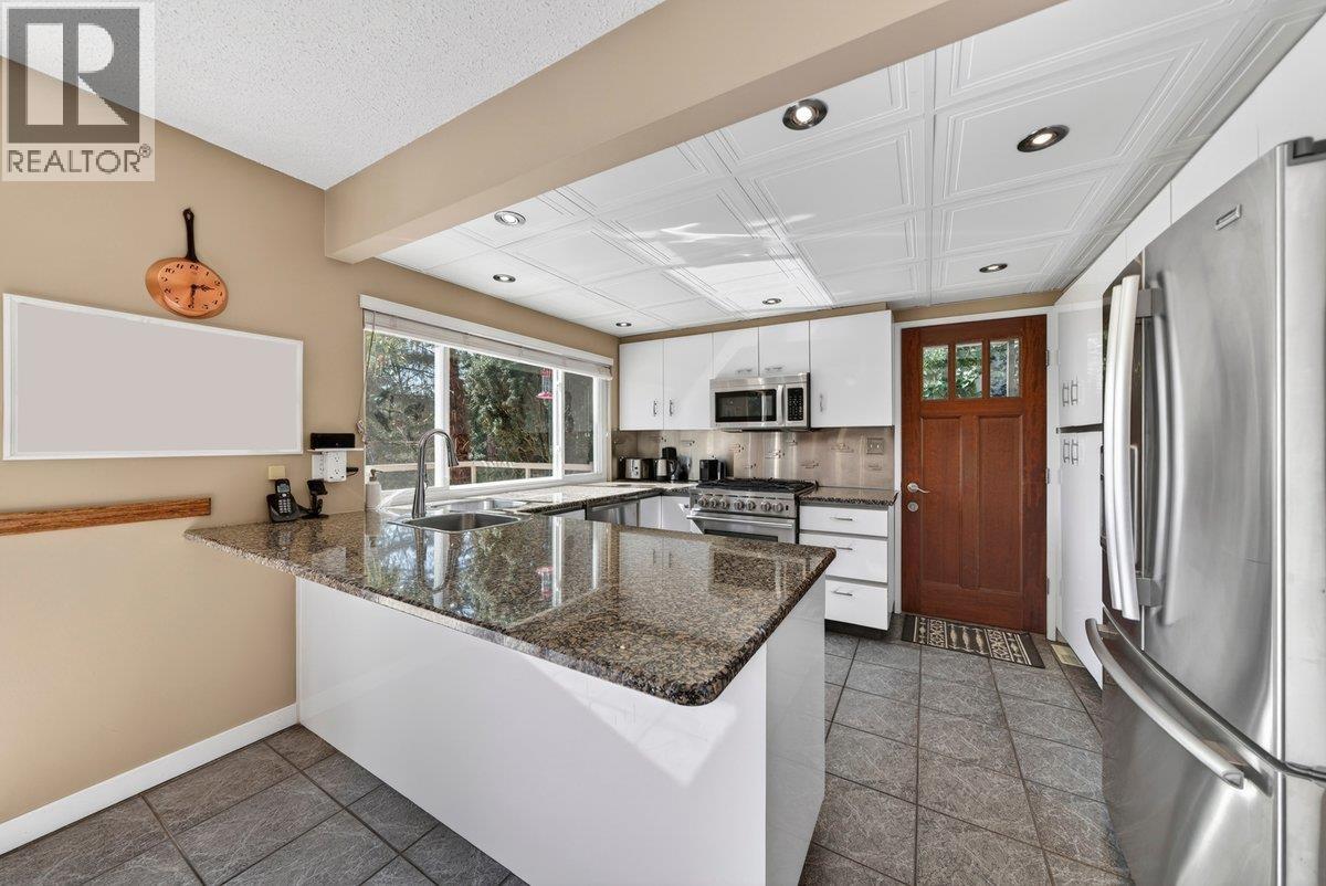 23419 Tamarack Lane, Maple Ridge, British Columbia  V2W 1A8 - Photo 12 - R3110272