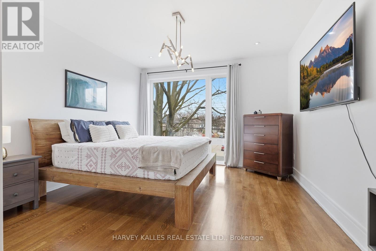 46 Ravenscrest Drive, Toronto, Ontario  M9B 5M7 - Photo 14 - W12989518