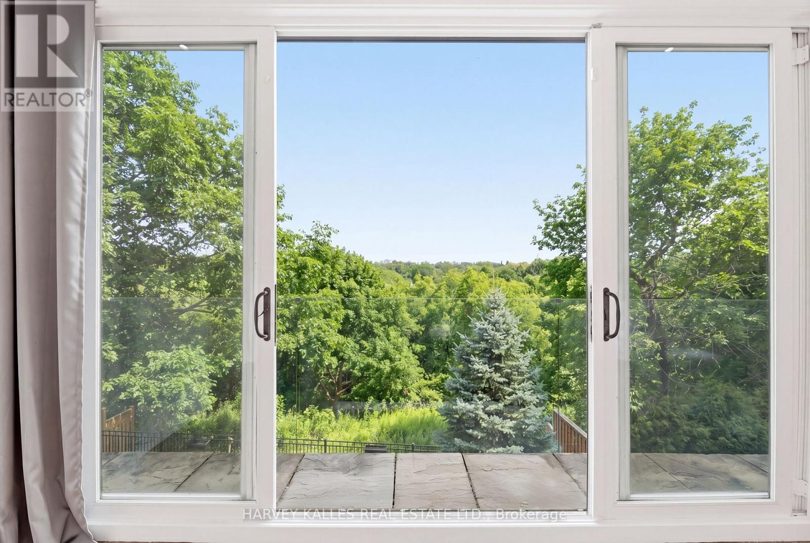 46 Ravenscrest Drive, Toronto, Ontario  M9B 5M7 - Photo 18 - W12989518